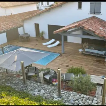 Jolie Maison De Villa Bassussarry